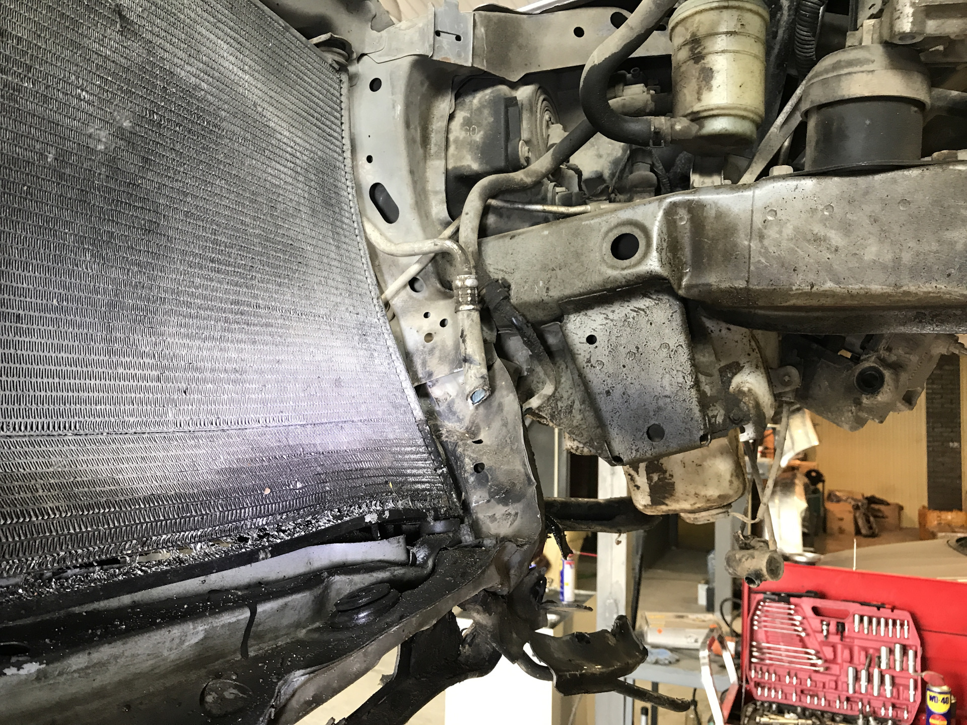 Восстановление Honda Legend после ДТП
